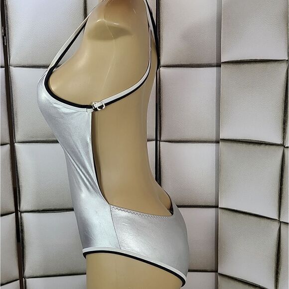 Revamp swimsuit   - Picture 5 of 10